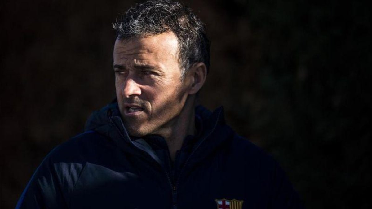 Luis Enrique, durante el entrenamiento antes del clásico.-JORDI COTRINA