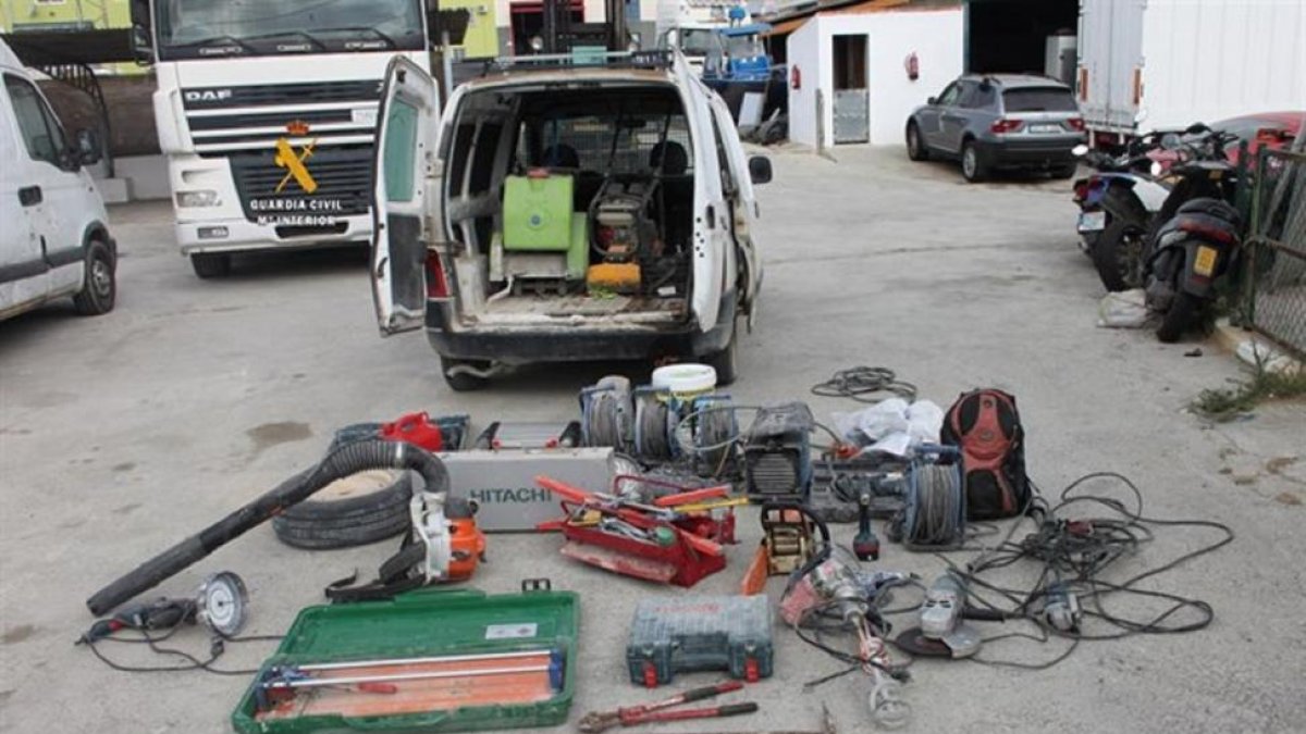 -GUARDIA CIVIL