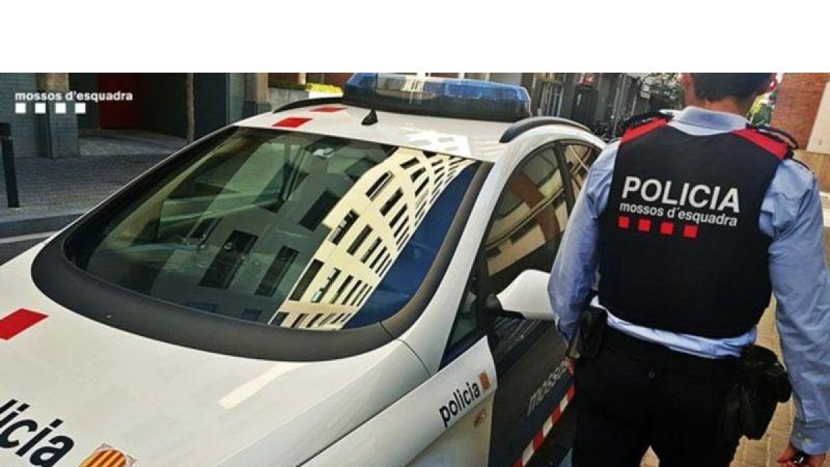 Una patrulla de los Mossos.-MOSSOS
