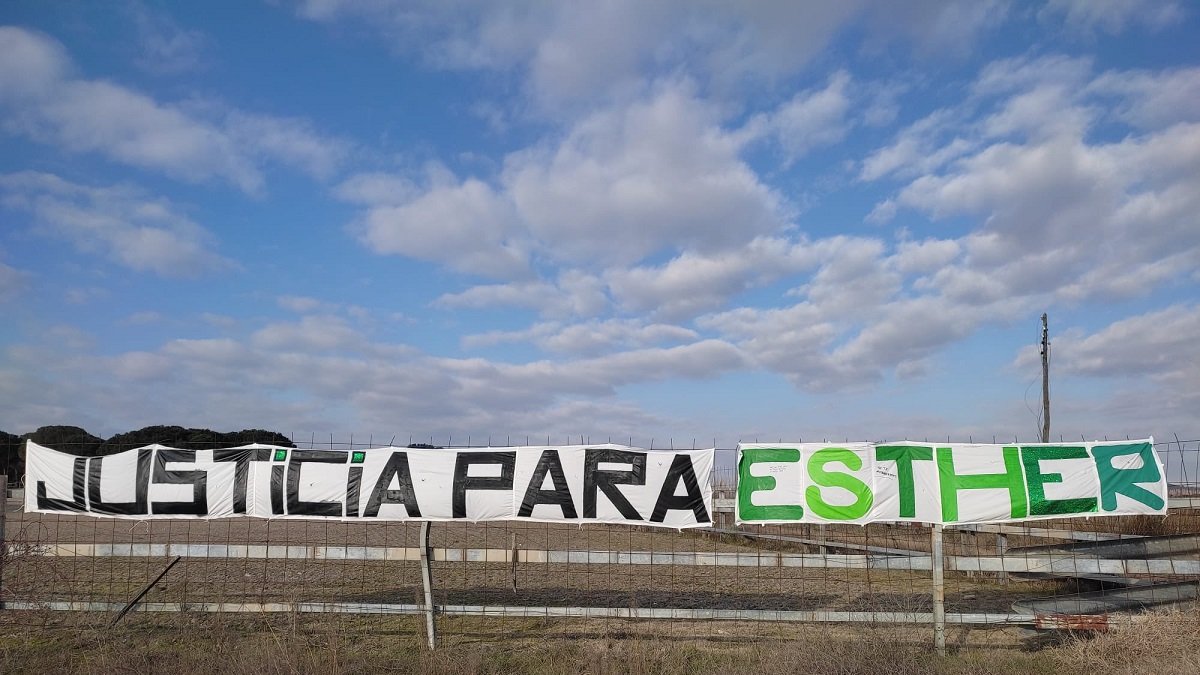 Pancarta en Traspinedo. - E.M.