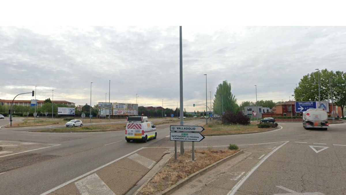 Imagen de la rotonda VA-20 donde se efectuarán las obras del nuevo carril bici. -GSW