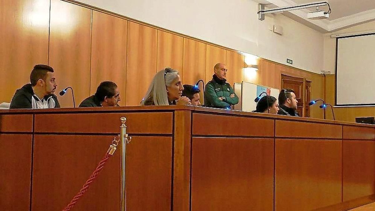 Juicio al clan de los ‘Paturros’ del pasado 28 de enero en el que los dos fugados, pactaron la condena.-E. P.