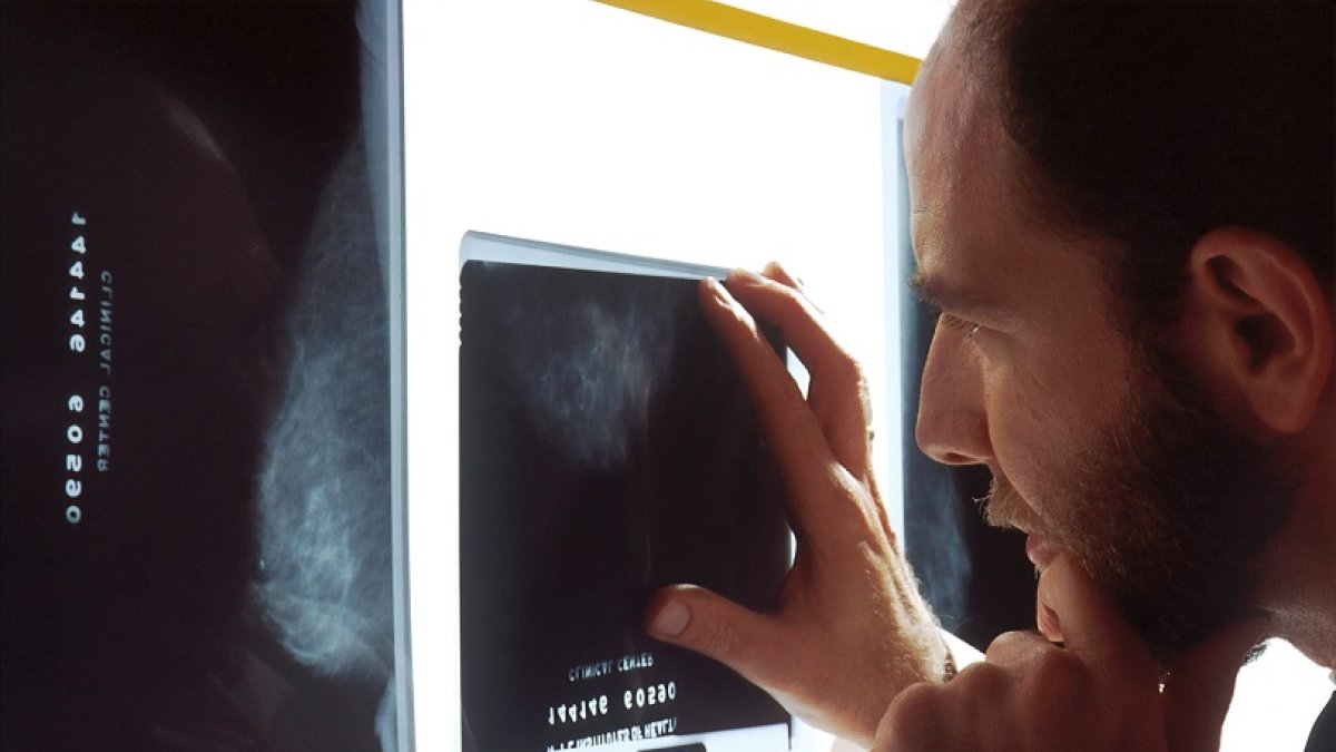 national-cancer-institute-XrLSV-CKmuQ-unsplash