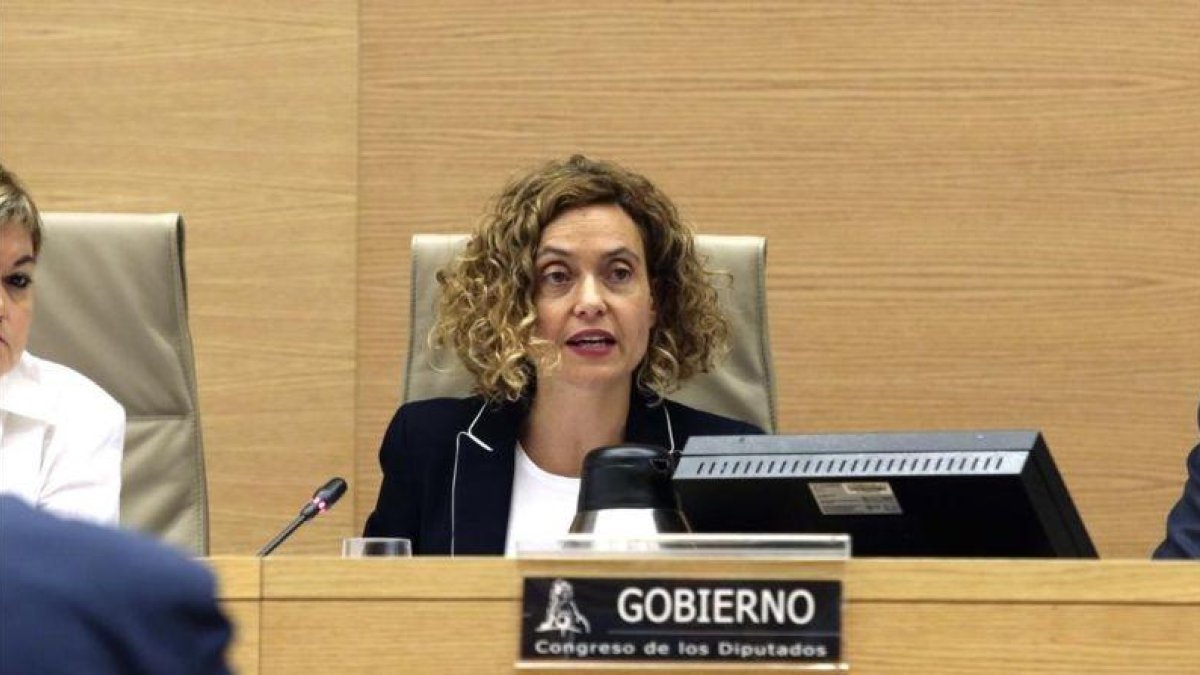 Meritxell Batet, ministra de Política Territorial, en el Congreso de los Diputados.-DAVID CASTRO