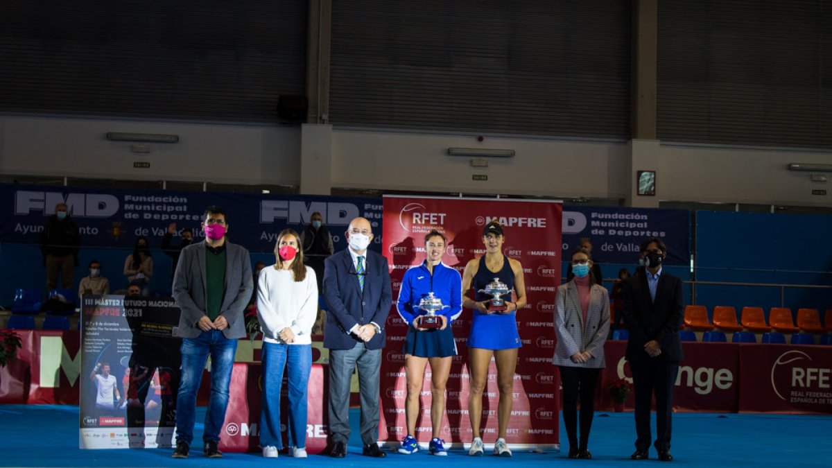 Foto de familia del Máster Nacional femenino. / E.M.