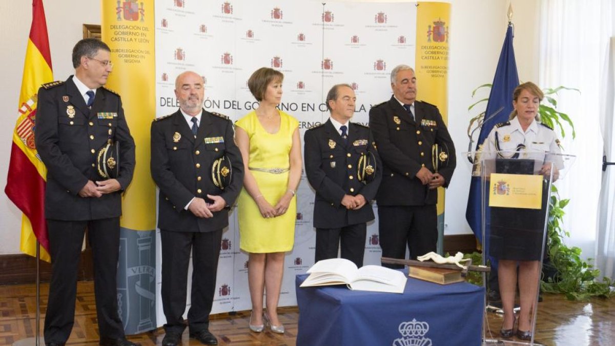 Manuel Antonio de la Fuente, toma posesión como Jefe de la Comisaría del Cuerpo Nacional de Policía en Segovia.-ICAL