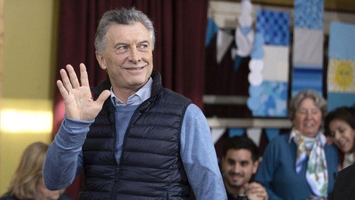 Mauricio Macri, después de votar en Buenos Aires.-AP / TOMÁS F. CUESTA