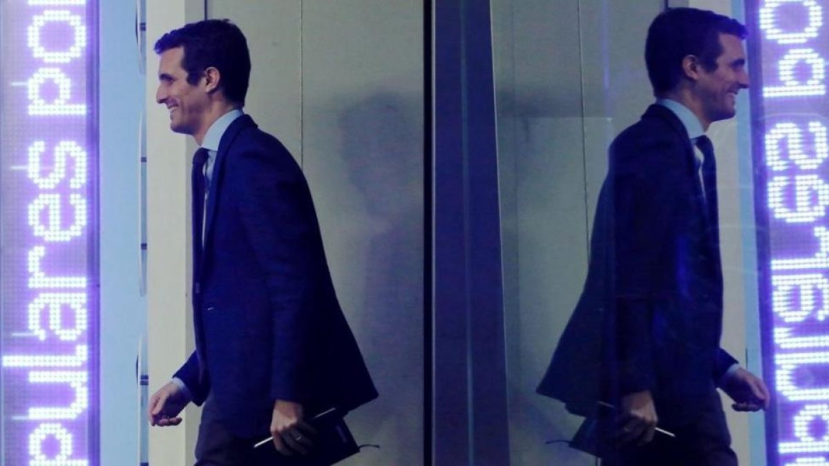 El vicesecretario de comunicación del PP, Pablo Casado, en la sede nacional del partido.-JUAN MANUEL PRATS