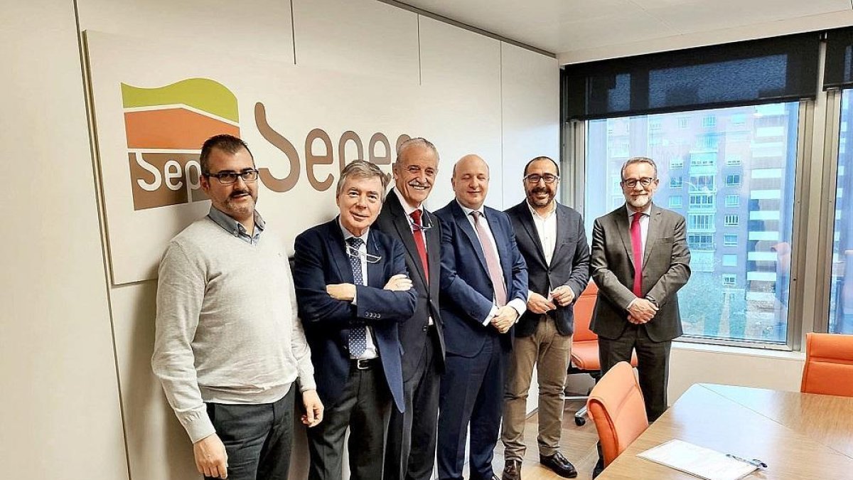 Miguel Ángel Posada, Carlos Fernández, José Luis Rojo, Gaspar Echeverría, Miguel Ángel Oliveira y Francisco García.-E. M.