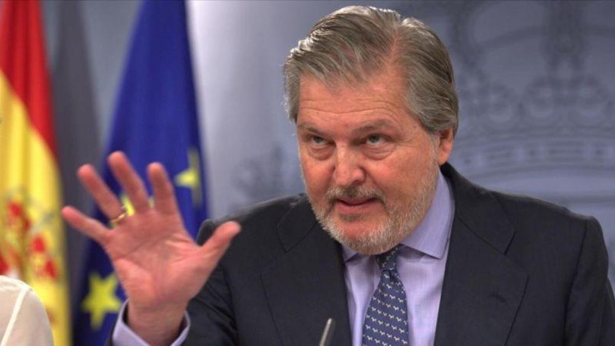 El ministro de Educación y portavoz del Gobierno, Íñigo Méndez de Vigo, el pasado 11 de noviembre.-DAVID CASTRO