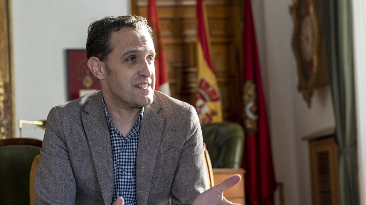 El presidente de la Diputación y del PP de Valladolid, Conrado Íscar. - J.M. LOSTAU
