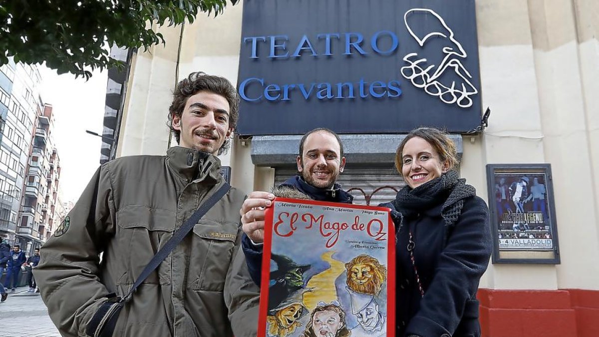 Iñigo Sanz, Alberto Guerra y Ana Martín;-J.M.LOSTAU