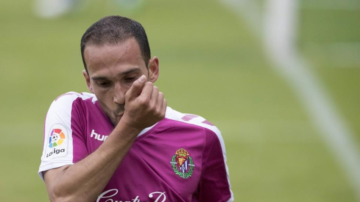 Nachocelebra su primer gol con la camiseta del Pucela.-DAVID S. BUSTAMANTE