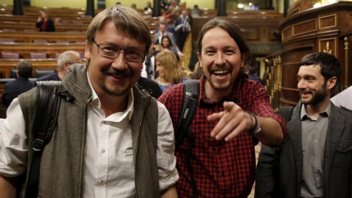Pablo Iglesias y Xavier Domènech en el Congreso de los Diputados.-JOSÉ LUIS ROCA