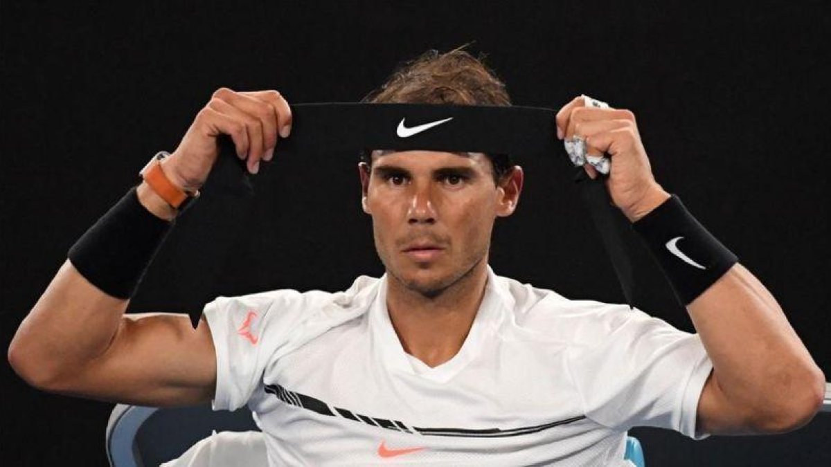 Rafael Nadal, muy centrado en Australia.-AFP / SAEED KHAN