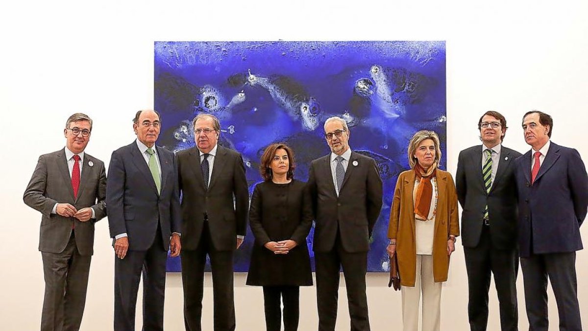 Soraya Sáez de Santamaría, Juan Vicente Herrera y autoridades regionales, locales y de la universidad asisten al acto de inauguración de la exposición.-ICAL