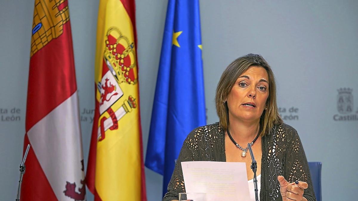 Milagros Marcos, ayer, tras el Consejo de Gobierno.-ICAL
