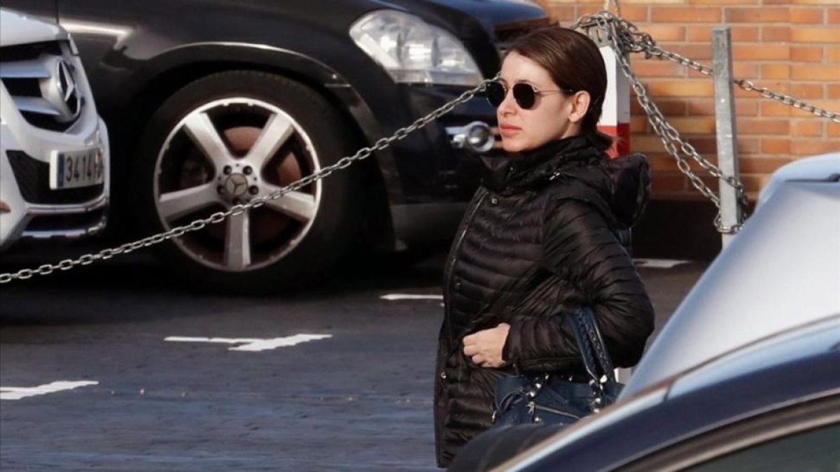 Amelia Lorente, pareja de Lucas Hernández, a su llegada al juzgado de Majadahonda.-EFE / ZIPI