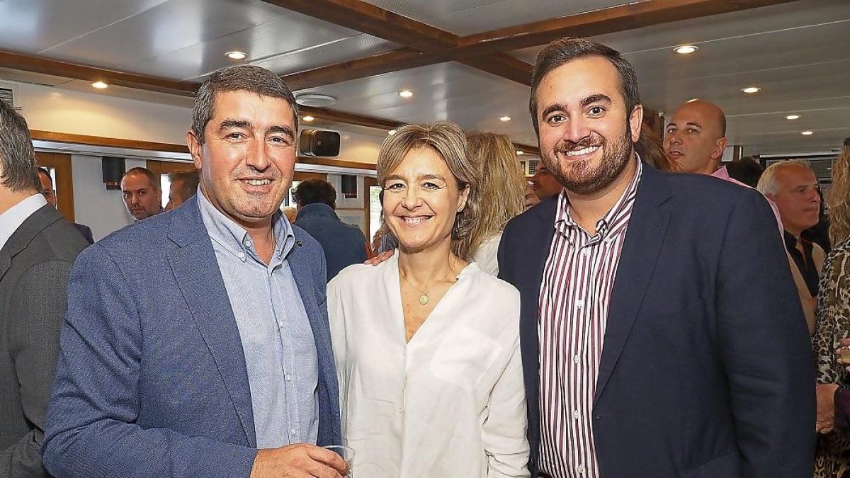 Pablo Lago, la diputada popular Isabel García Tejerina y el senador por Valladolid José Ángel Alonso.-PHOTOGENIC/ MIGUEL ÁNGEL SANTOS