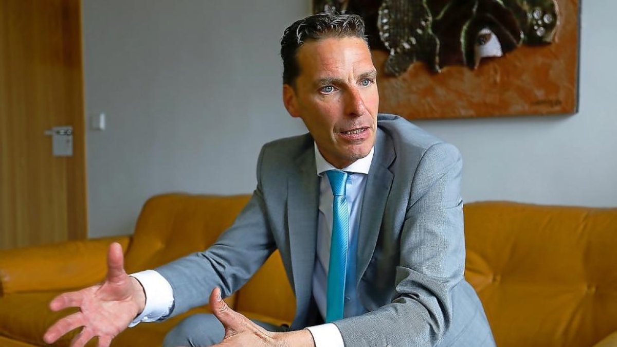 Raúl Ortega durante la entrevista en la sede de Cajamar en Valladolid.-J.M. LOSTAU