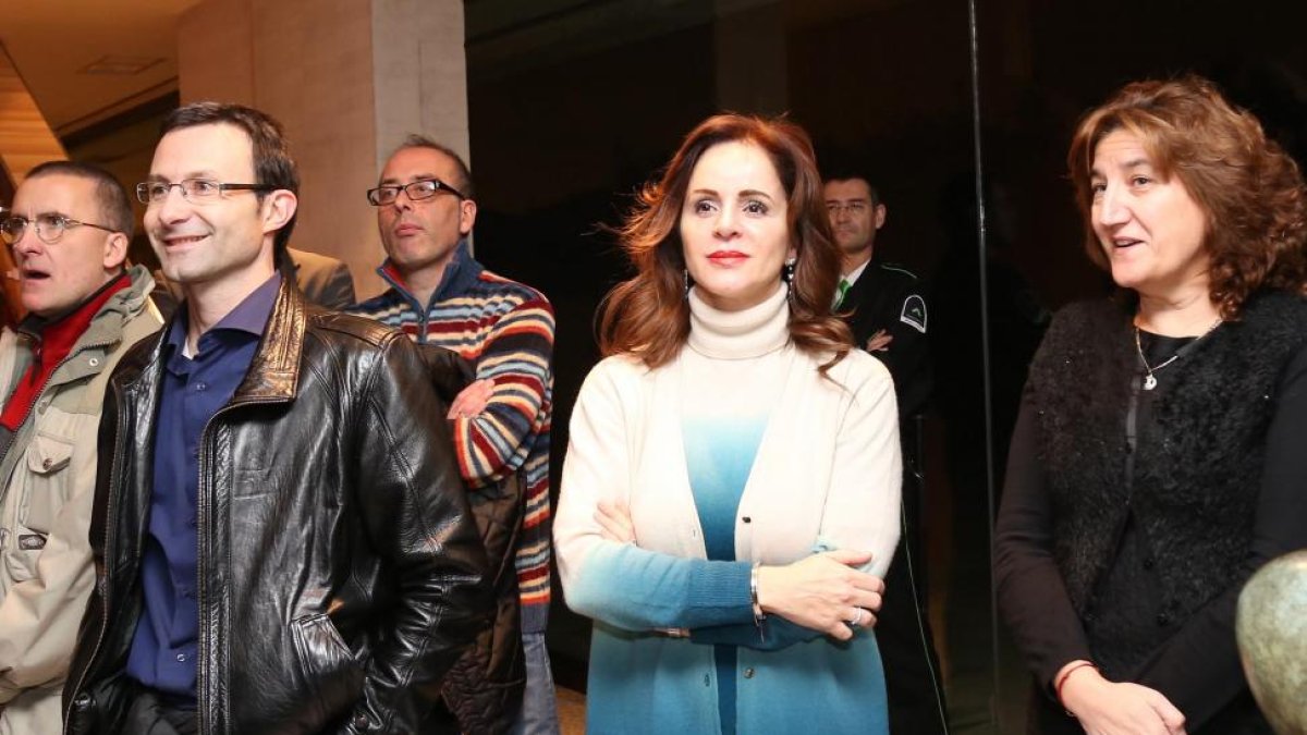 Silvia Clemente en las Cortes.-ICAL