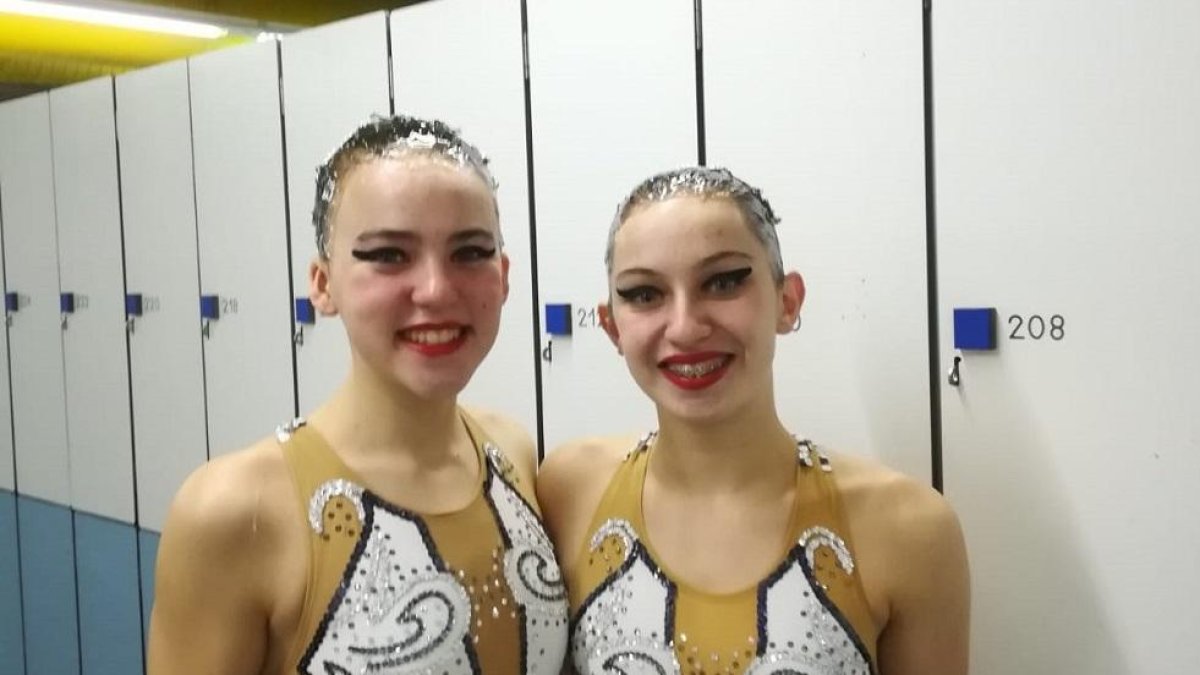 Las nadadoras del CNS Fabio Nelli Valladolid, Vanessa y  María.-ELMUNDO