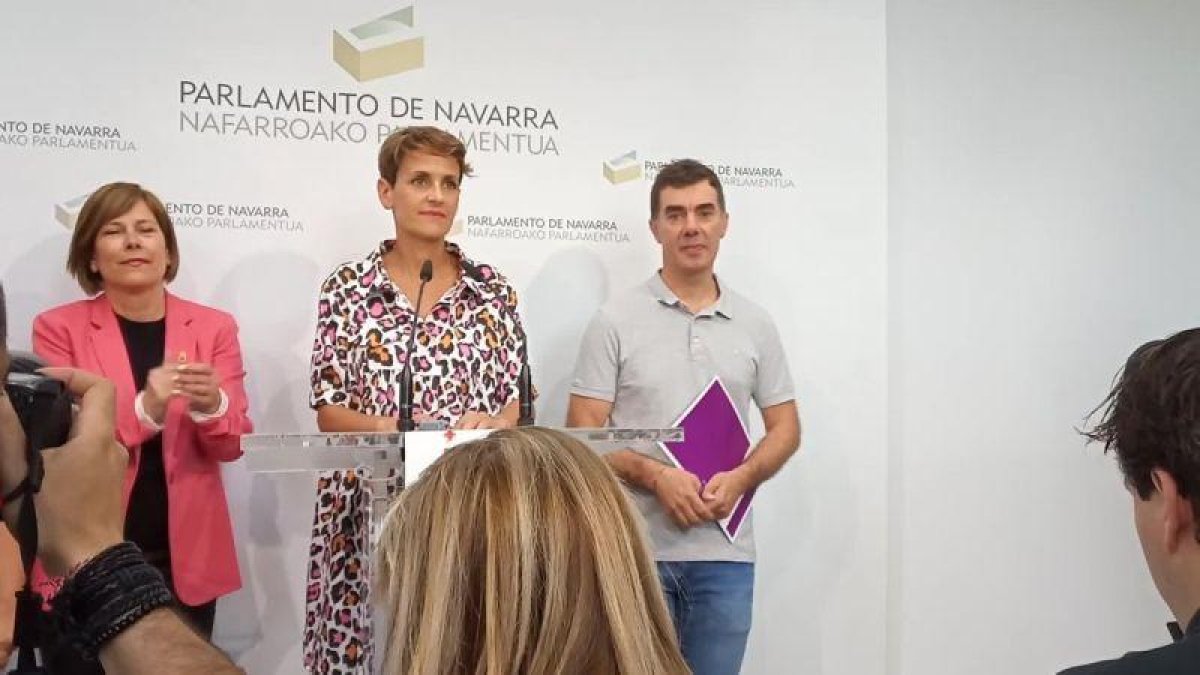 Uxue Barcos y María Chivite, en rueda de prensa.-E. P.