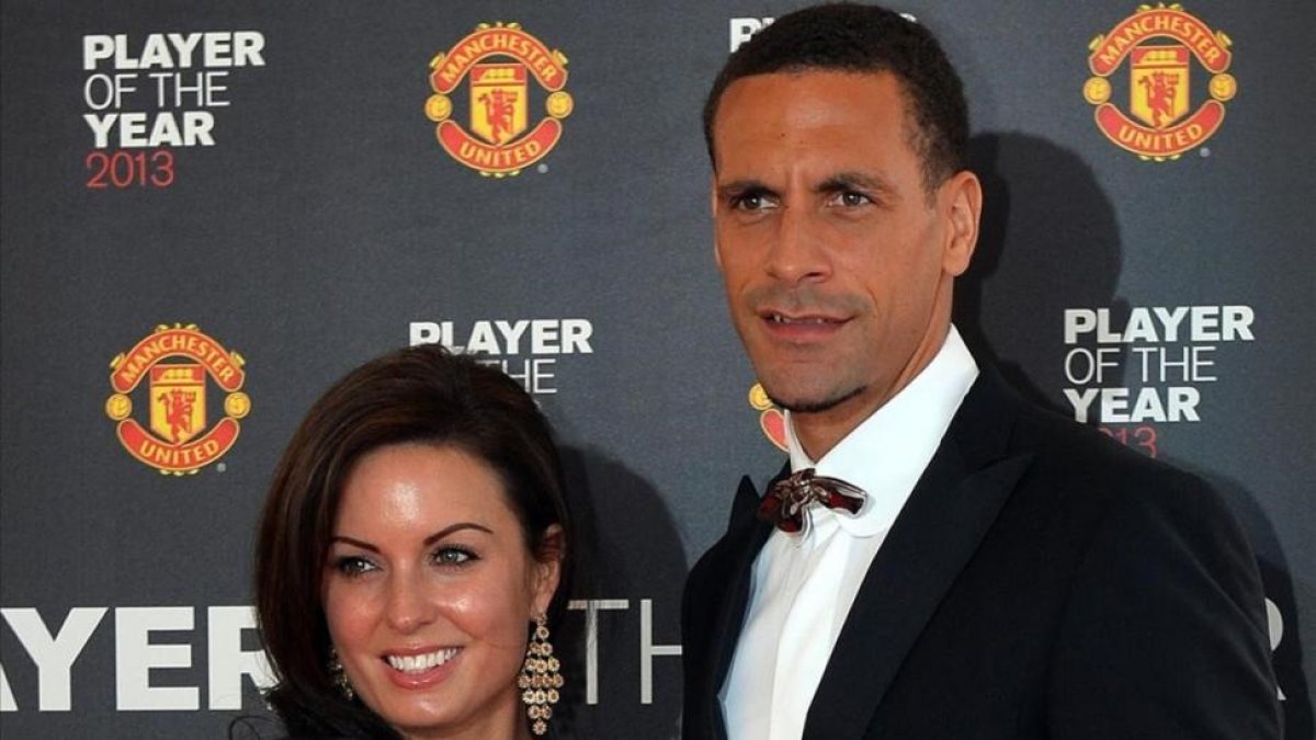Rio Ferdinand y su esposa Rebecca Ellison, que falleció por un cáncer de mama en el 2015.-AFP