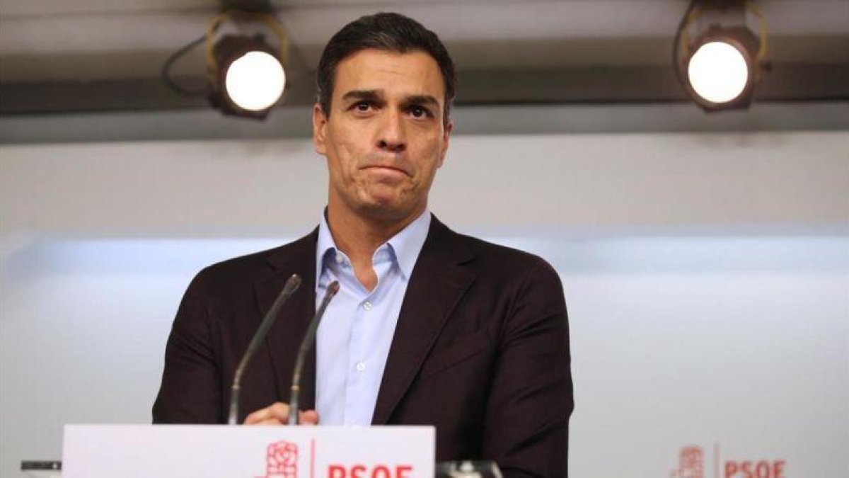 Pedro Sánchez, el pasado 1 de octubre, durante la comparecencia en la que anunció su dimisión.-REUTERS / SUSANA VERA