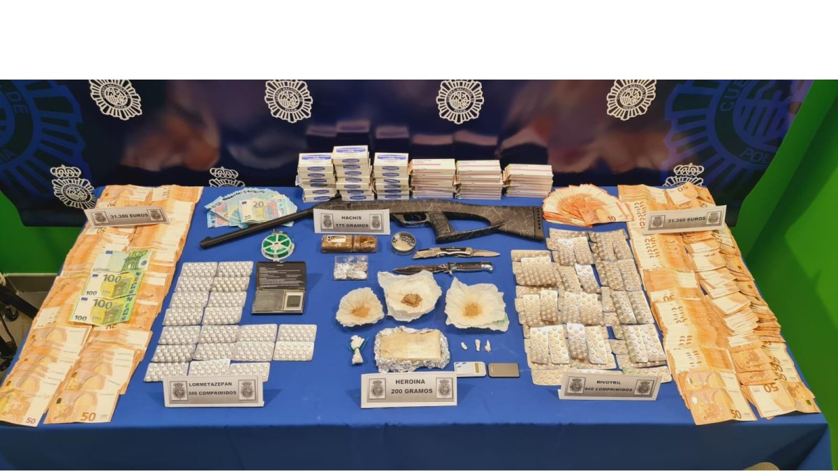 La Policía Nacional incauta drogas por valor de 35.000 euros en Valladolid y desarticula un punto de venta con 1.900 dosis de heroína.- E.M.