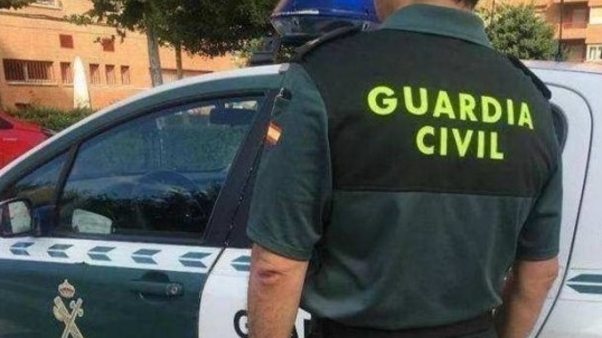 Agentes de la Guardia Civil. E.M