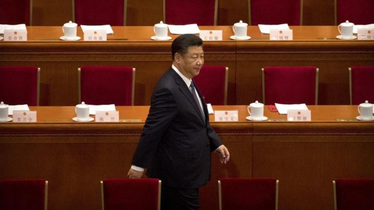 Xi Jinping llega a la Asamblea del Pueblo en Pekín.-AP / MARK SCHIEFELBEIN