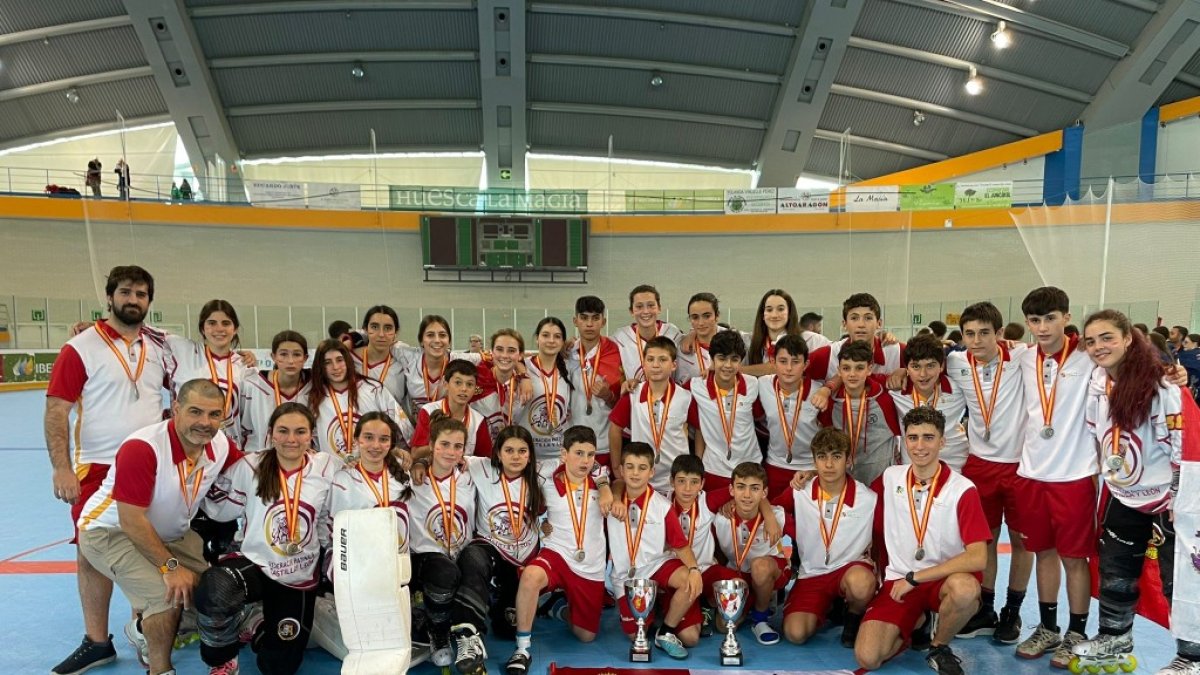 Las selecciones de CyL Sub15 de hockey. / AFEDECYL