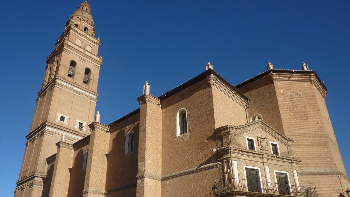 Torre de la iglesia de San Pedro en Alaejos - D.V.