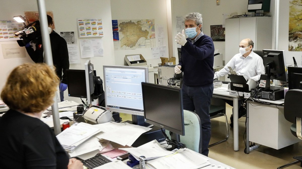 El juez José María Crespo durante una guardia en el Juzgado de Instrucción 1 de Valladolid. J.M. LOSTAU