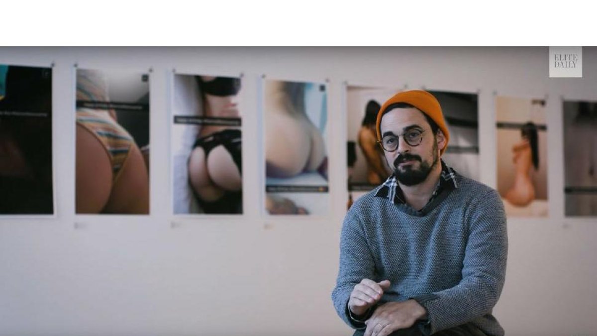 Matty Mo, ‘The Most Famous Artist’, exhibe desnudos tomados de Snapchat en la exposición ‘Feliz Cumpleaños’.-ELITE DAILY