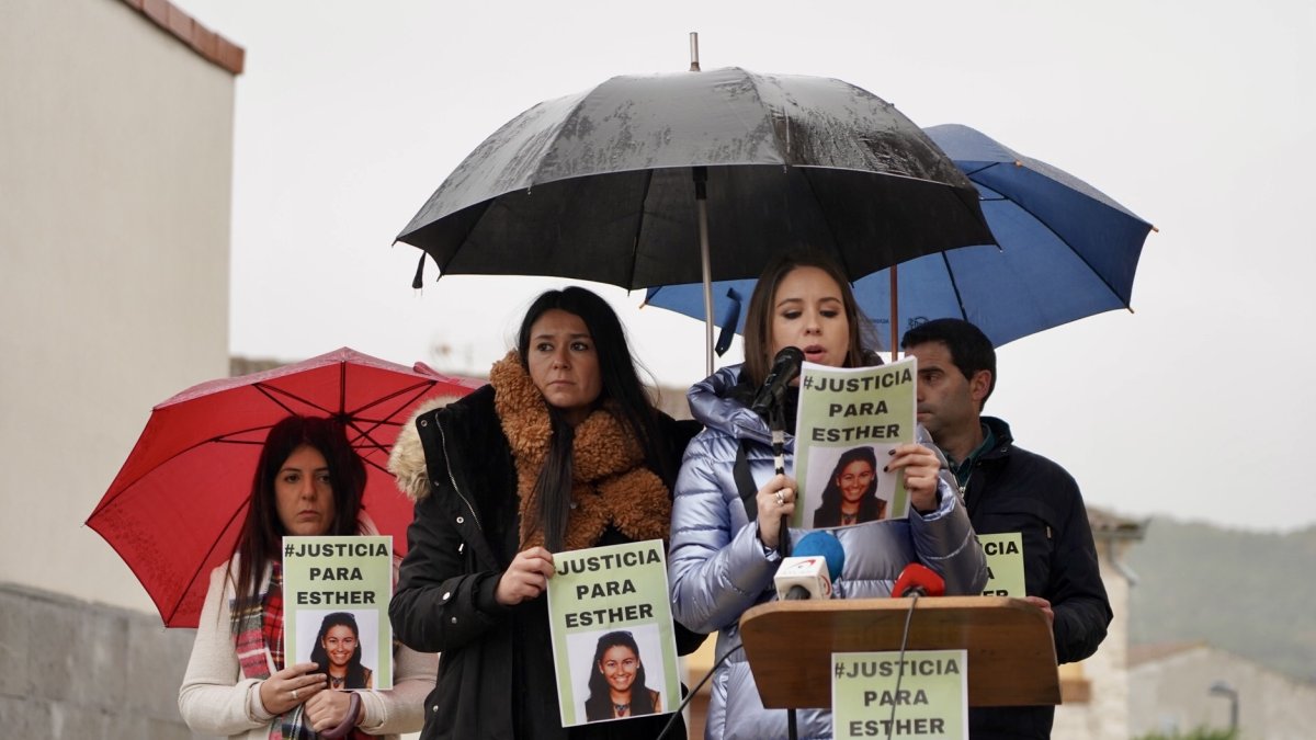 Concentración por la muerte de Esther López en Traspinedo. ICAL