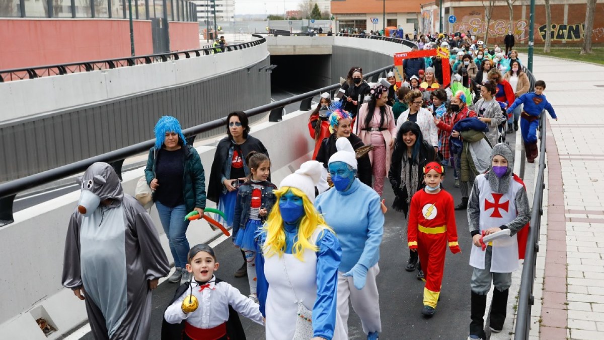 Imagen de archivo de carnavales pasados en La Pilarica, Valladolid. J. M. LOSTAU