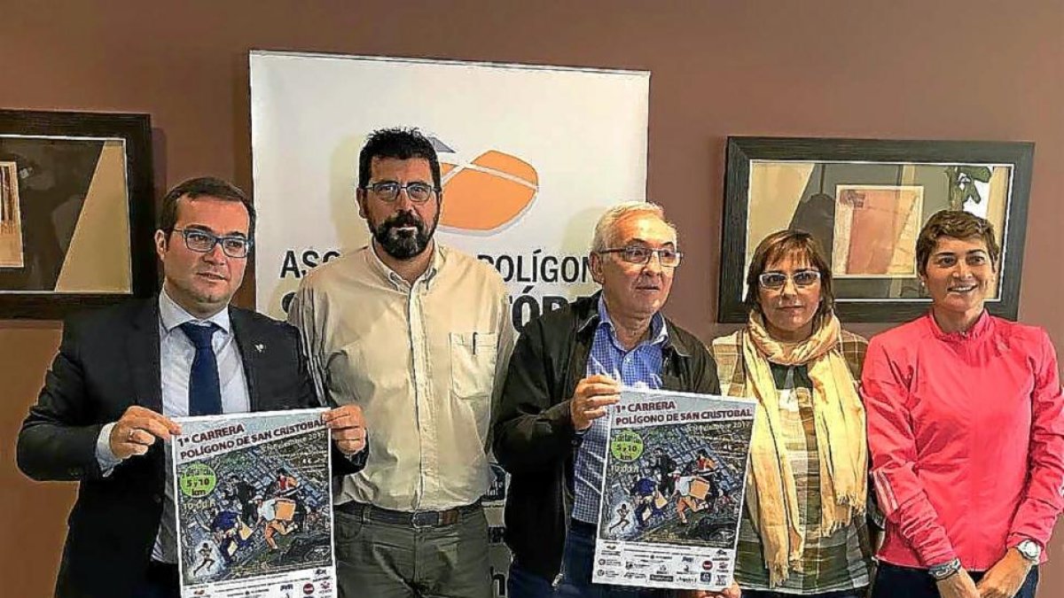 Gómez Salamanca, Bustos, Rodríguez, Raquel Barbero y Mayte Martínez.-G. V.