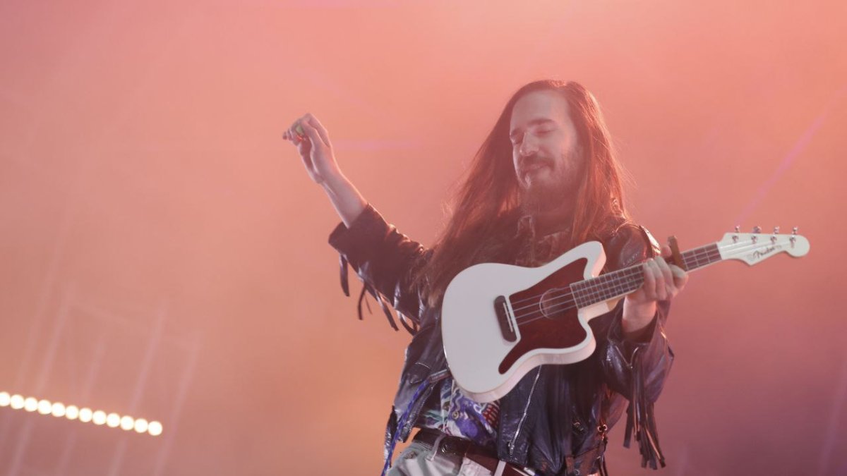 Concierto de Carlos Sadness en la Plaza Mayor de Valladolid. PHOTOGENIC