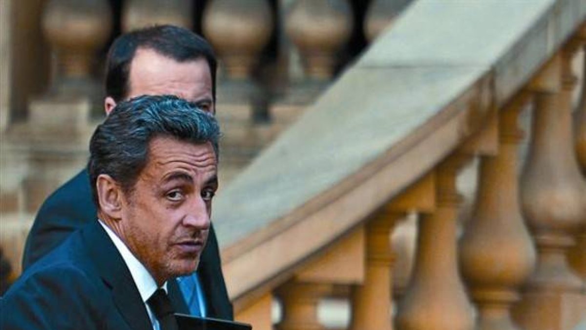 El expresidente francés, Nicolas Sarkozy, antes de ser imputado por el 'caso Bettencourt', en París.-Foto: AFP / MARTIN BUREAU