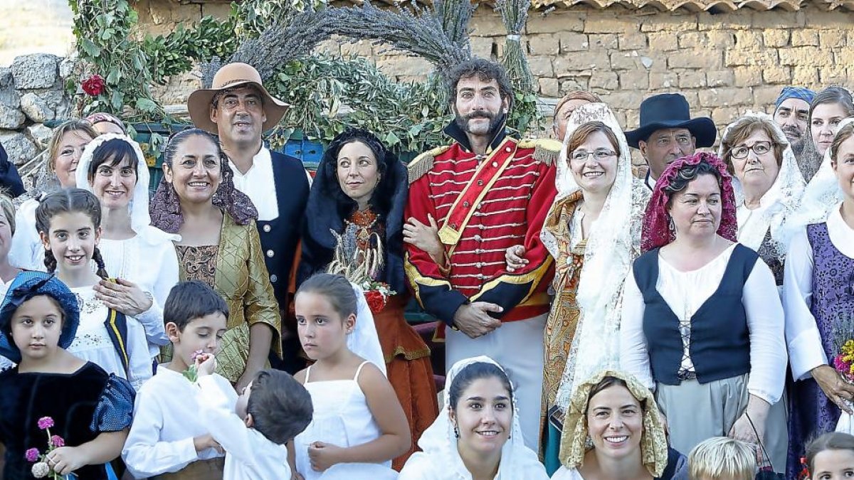 Recreación de la boda de ‘El Empecinado’, celebrada el sábado en Castrillo de Duero.-J.M. LOSTAU