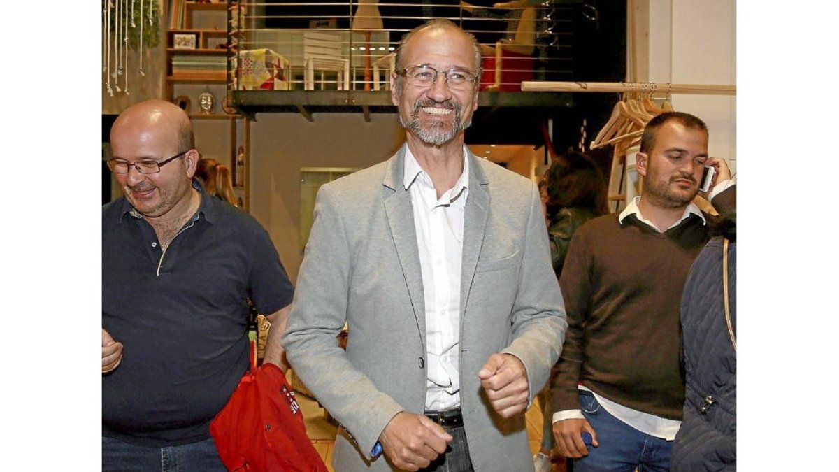 Luis Fuentes, líder de Ciudadanos en Castilla y León muestra su alegria-Ical