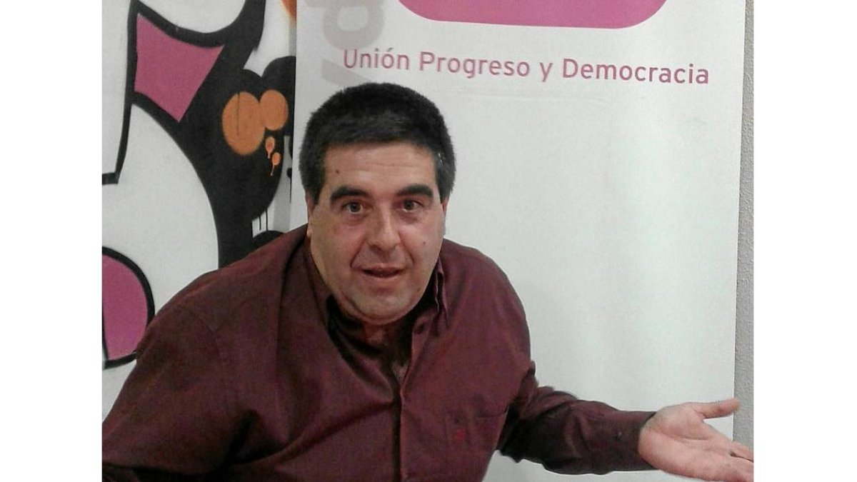 El candidato de UPyD a la alcaldía de Ávila, Javier Cerrajero-A. García