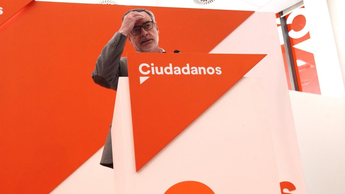 José Manuel Villegas, durante la rueda de prensa de ayer en la que anunció el voto fraudulento de las primarias a favor de Clemente.-ICAL