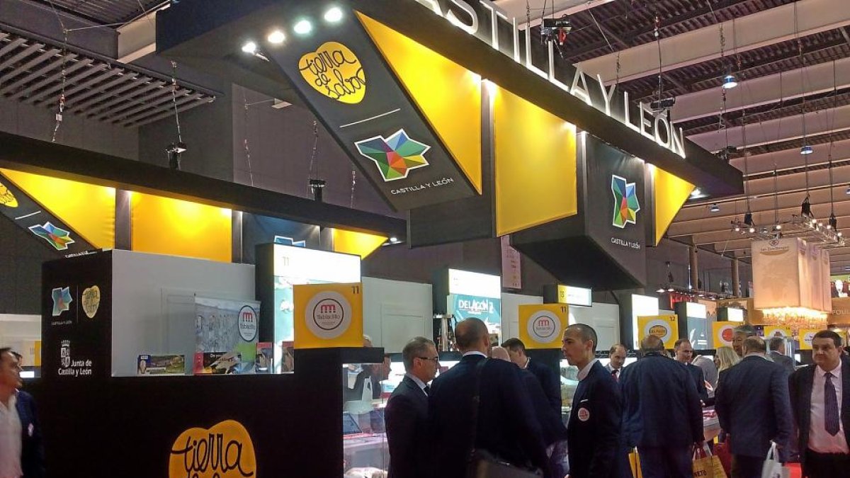 Stand de Castilla y León encabezado por la marca Tierra de Sabor en Alimentaria.-E. M.