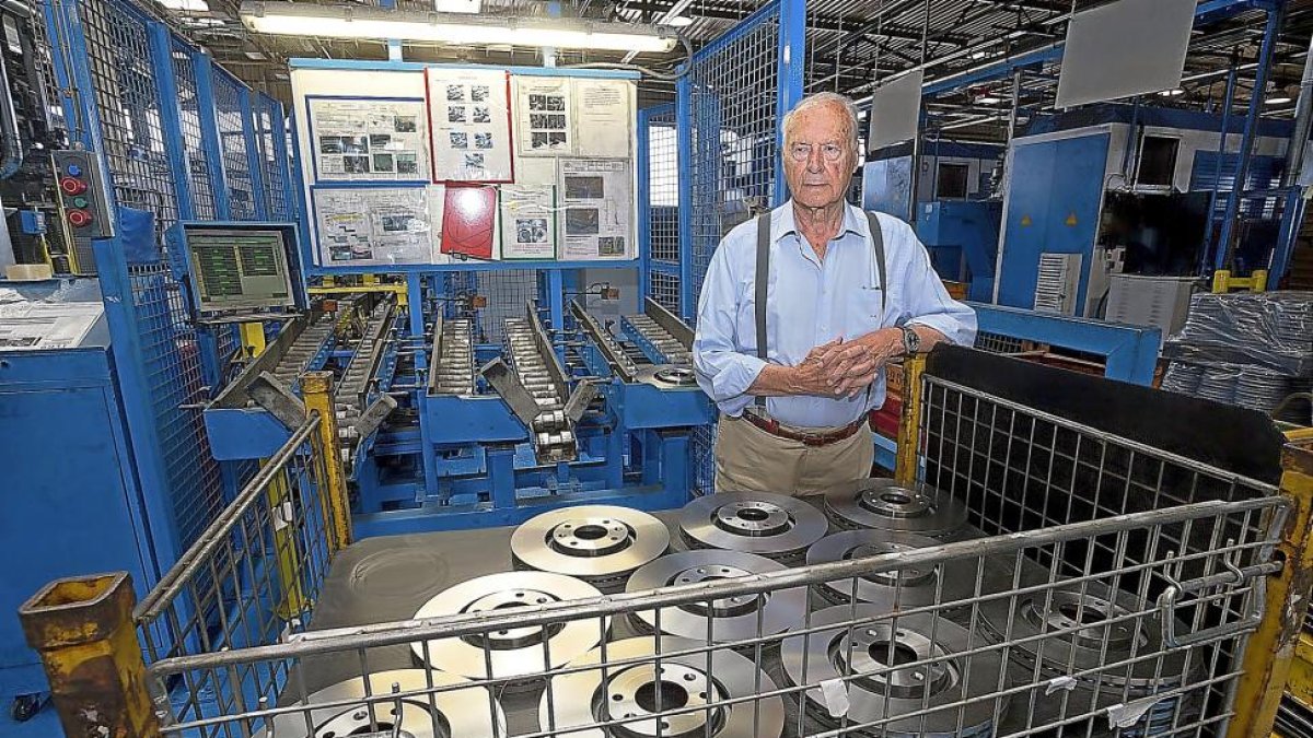 Vicente Garrido Capa en el interior de la fábrica en una imagen de archivo.-PABLO REQUEJO