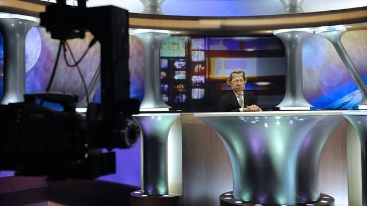 Grabación del programa de humor Canal+ Francia 'Les Guignols de l'info'.-Foto: AFP / STEPHAN DE SAKUTIN