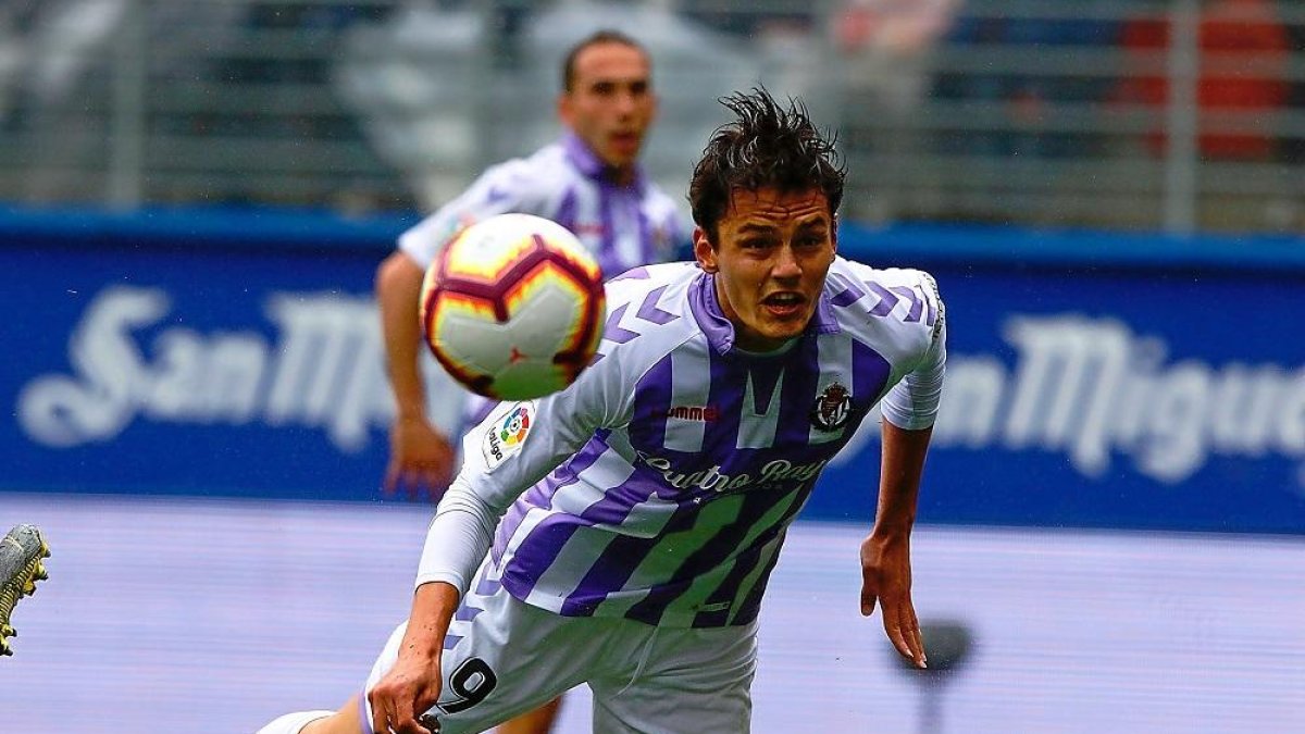 Testarazo de Ünal que incomprensiblemente envió fuera.-PHOTO-DEPORTE