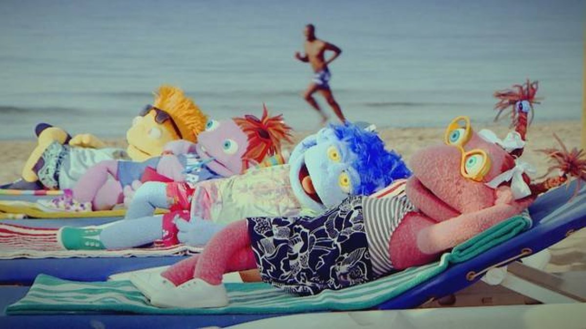 Los Lunnis, en el videoclip de 'Conecta Clan'.-Foto: RTVE